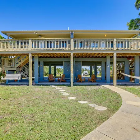 Waterfront Cedar Key Duplex Home Grill And Dock!